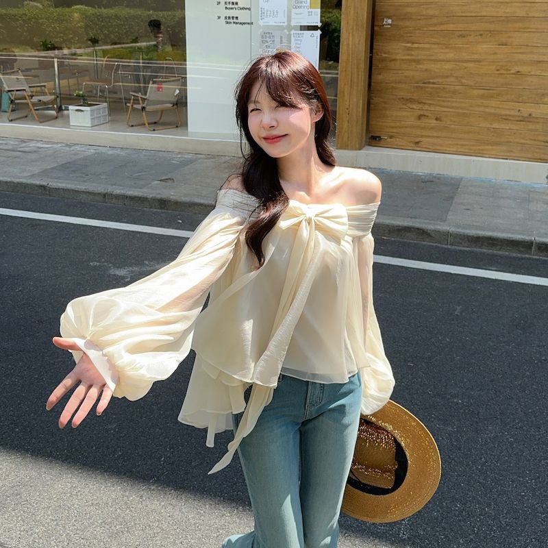 フレンチスタイルオフショルダーパフスリーブシャツ女性初秋非対 - Asymmetric Top Women のレビューと価格