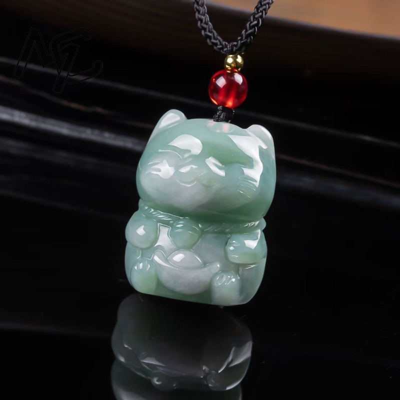 天然エメラルド翡翠の招き猫ペンダント ミャンマージェダイトネ - Women Fashion Necklace のレビューと価格