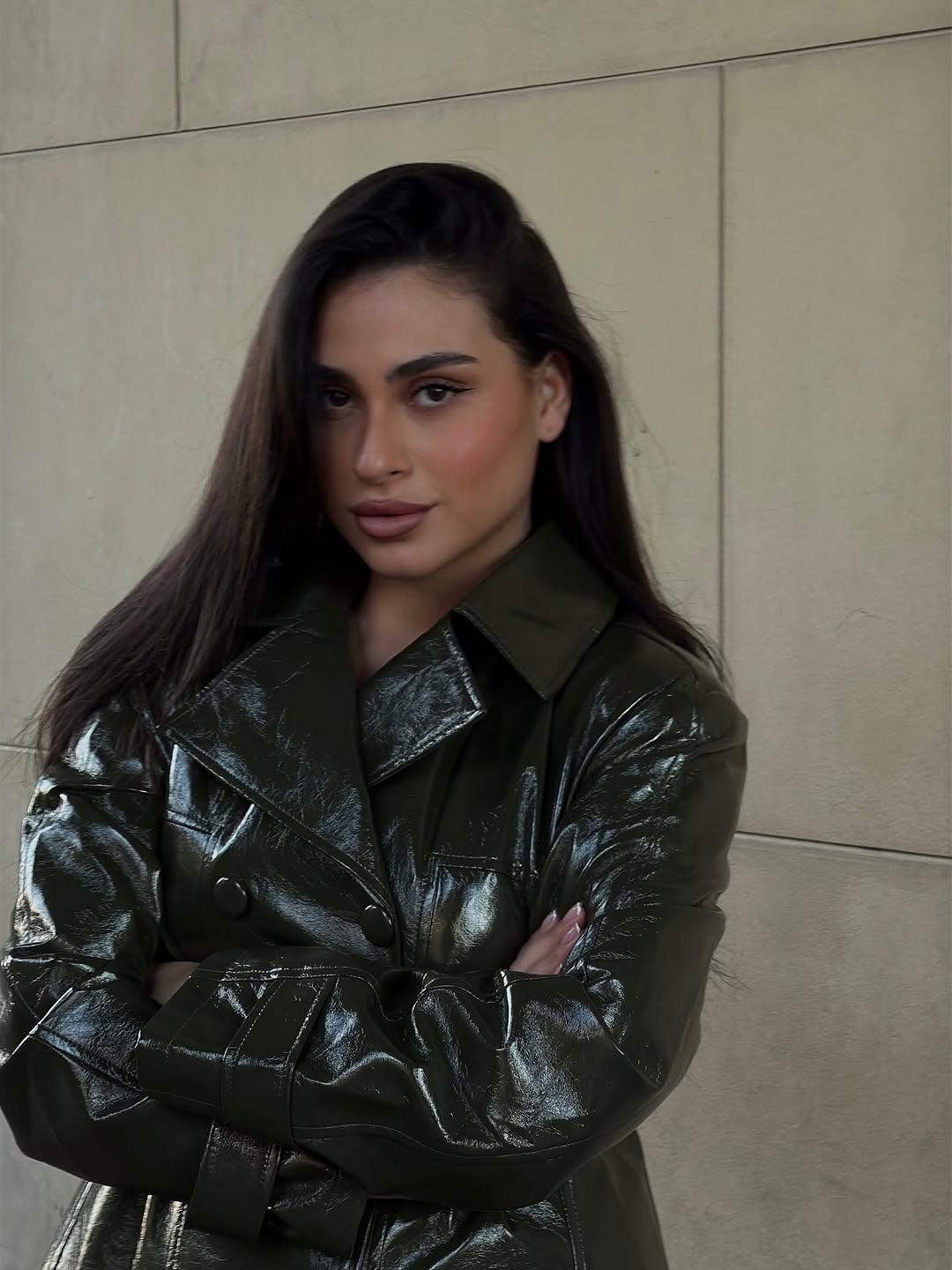ダークブラウンのパテントレザースカート、ダブルブレストレザー - Women'S Fashion Leather Jacket のレビューと価格