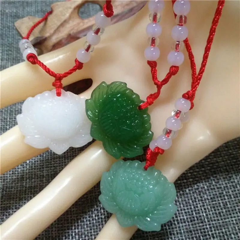 天然の緑色の翡翠で作られた蓮の花のペンダントビーズネックレス - Women Fashion Necklace のレビューと価格