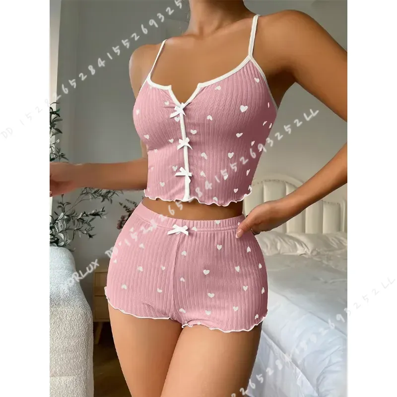女性用ハートプリントパジャマセット シルクサテン Vネック  - V Neck Cami Top のレビューと価格