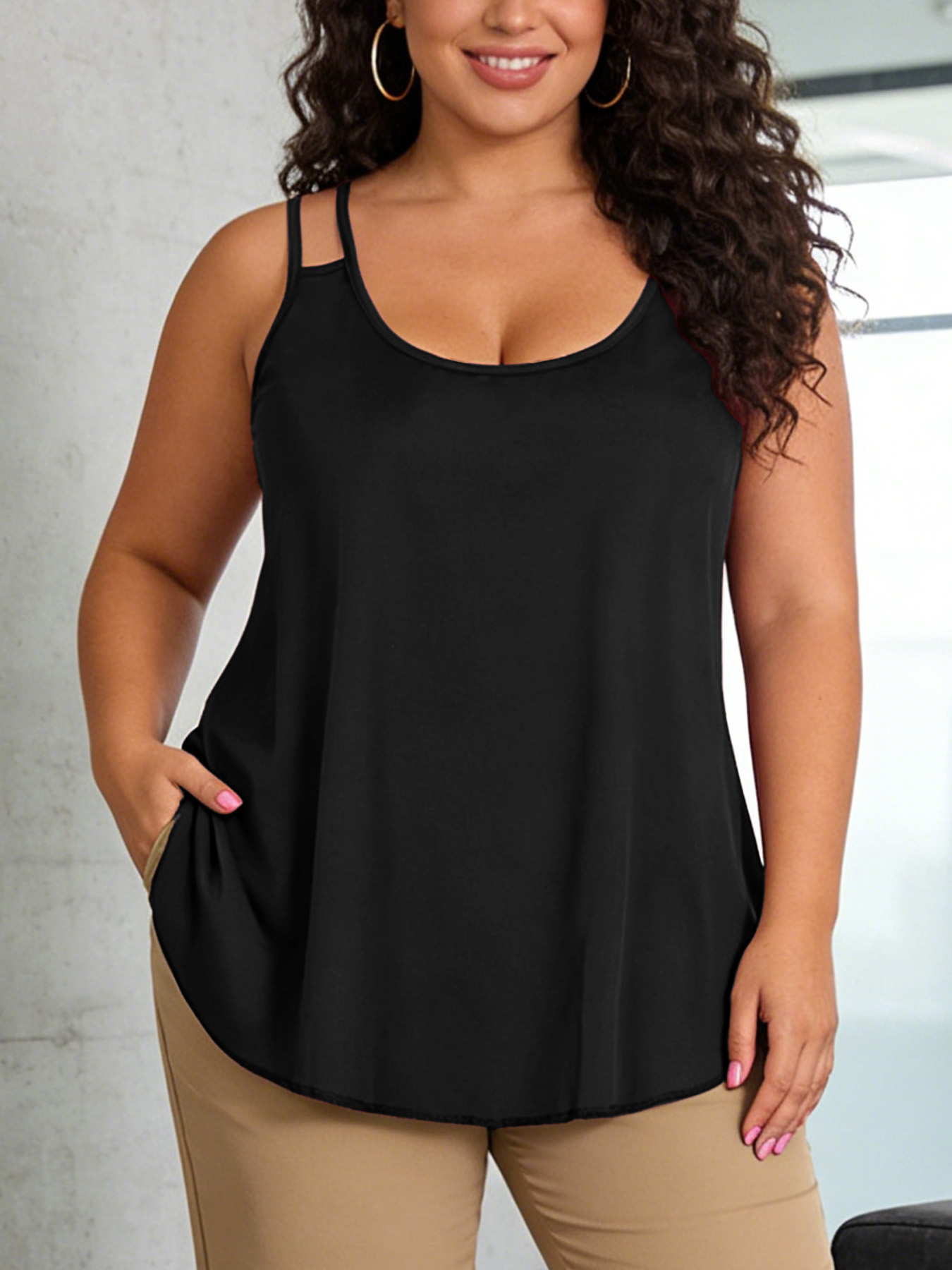 プラスサイズ女性用キャミトップ、ダブルスパゲッティストラップ - V Neck Cami Top のレビューと価格